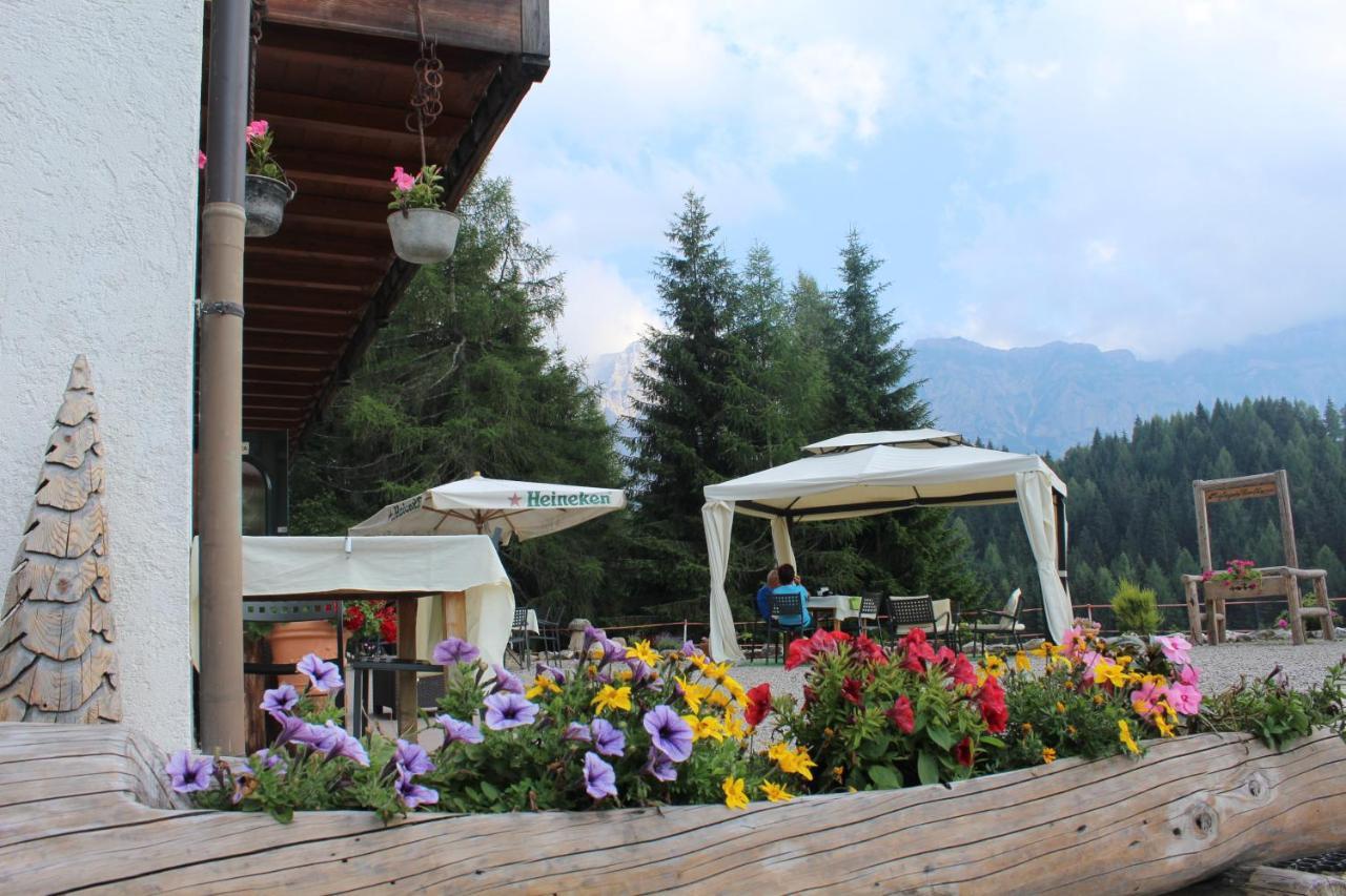 Rifugio Caltena Fiera Di Primiero Exterior foto